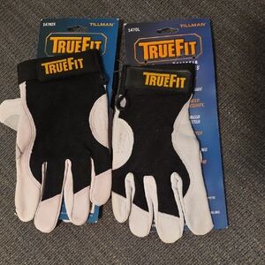 TrueFit Black and White Gloves. Sold Together. Size Large & 2XL